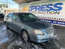 2005 TOYOTA AVALON LIMITED