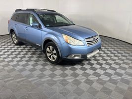2010 SUBARU OUTBACK LIMITED