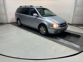 2006 KIA SEDONA LX