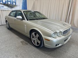 2008 JAGUAR XJ XJ8