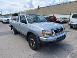 2000 NISSAN FRONTIER XE-V6