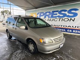 2003 TOYOTA SIENNA 