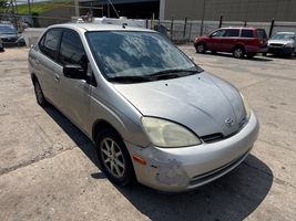 2001 TOYOTA PRIUS 