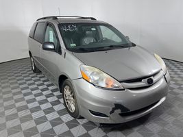 2008 TOYOTA SIENNA LE