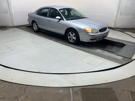 2004 FORD TAURUS SE