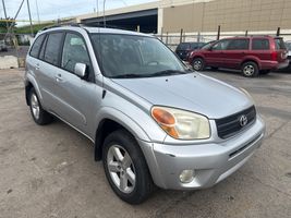 2005 TOYOTA RAV4 