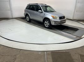 2005 TOYOTA RAV4 