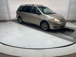 2006 TOYOTA SIENNA LE 7 PASSENGER