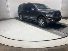 2010 INFINITI QX56 