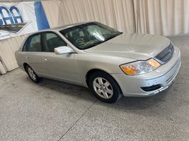2002 TOYOTA AVALON 