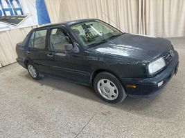 1998 VOLKSWAGEN JETTA BASE
