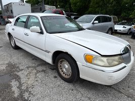 1998 LINCOLN TOWN CAR EXECUTIVE