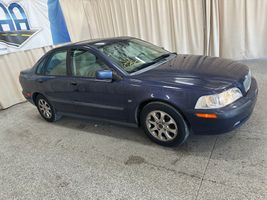 2002 VOLVO S40 