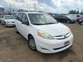 2007 TOYOTA SIENNA LE