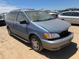 2002 TOYOTA SIENNA 