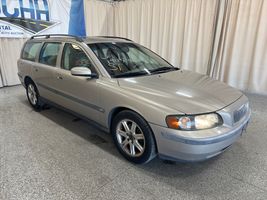 2004 VOLVO V70 BASE