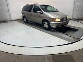 2002 TOYOTA SIENNA LE