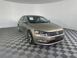 2015 VOLKSWAGEN PASSAT LIMITED EDITION