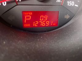 2012 KIA SORENTO LX