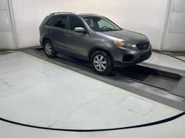 2012 KIA SORENTO LX