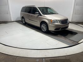 2013 CHRYSLER TOWN & COUNTRY TOURING L