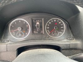 2011 VOLKSWAGEN TIGUAN 