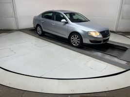 2010 VOLKSWAGEN PASSAT KOMFORT