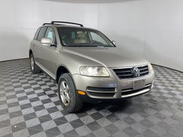 2004 VOLKSWAGEN TOUAREG 