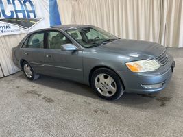 2003 TOYOTA AVALON 