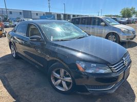 2014 VOLKSWAGEN PASSAT SE