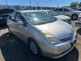 2004 TOYOTA PRIUS 