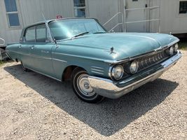 1961 MERCURY 4 DR SEDAN 