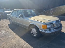 1989 MERCEDES-BENZ 300 SERIES 300SE