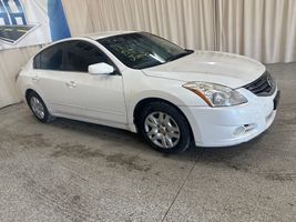 2010 NISSAN ALTIMA 
