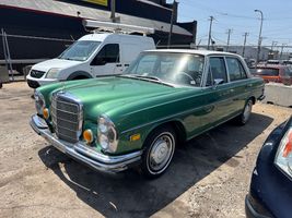 1972 MERCEDES-BENZ 280-CLASS 
