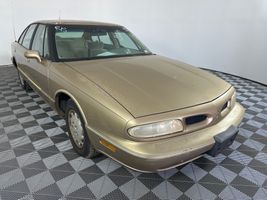 1999 OLDSMOBILE 88 