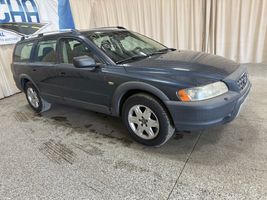 2005 VOLVO XC70 