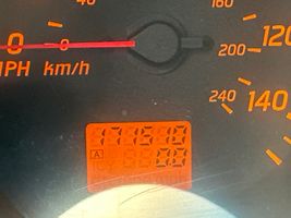 2002 NISSAN ALTIMA 