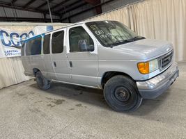 2005 FORD E350 VANS 