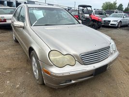 2004 MERCEDES-BENZ C CLASS C240