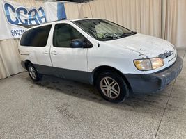 2000 TOYOTA SIENNA CE