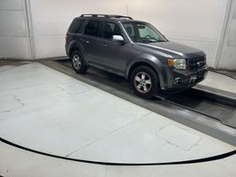 2010 FORD ESCAPE LIMITED