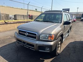 2002 NISSAN PATHFINDER SE