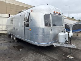 1968 LANDSHORT OVERLANDER.  