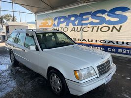 1995 MERCEDES-BENZ E CLASS E320