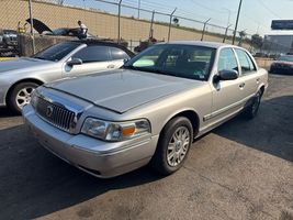2006 MERCURY GRAND MARQUIS GS