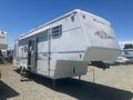 2002 SUNNYBROOK 32 FOOT 5TH WHEEL