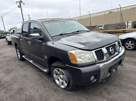 2004 NISSAN TITAN XE