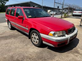 2000 VOLVO V70 