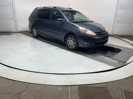 2008 TOYOTA SIENNA XLE